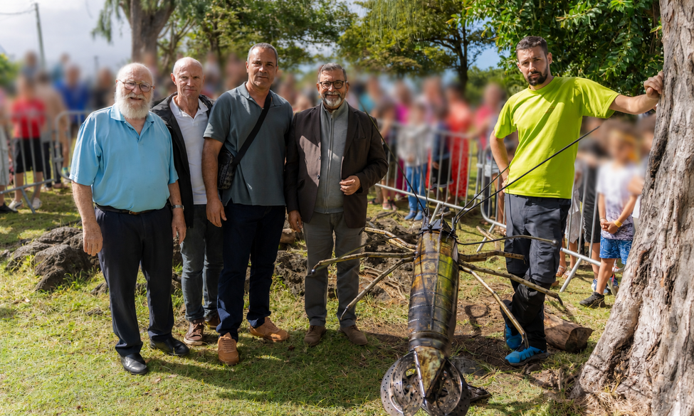 Inauguration de la sculpture monumentale du Camaron à l'école primaire de Langevin